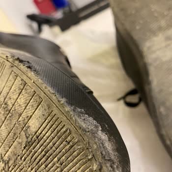 Tommy Hilfiger Ayakkabı Kalitesiz Yapılmış