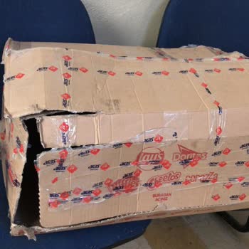 Aras Kargo Müşteriye Hasarlı Teslim Edilen Kargo