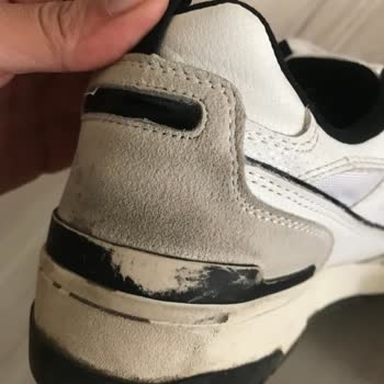 Stradivarius Spor Ayakkabıda Renk Atma