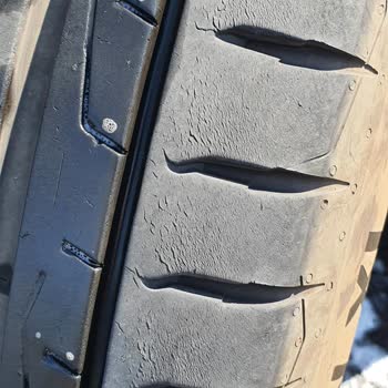 Continental Premium Contact 7 Serisi Lastiklerin 4 Ay İçinde Çatlaması