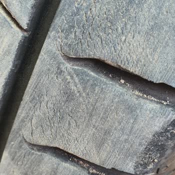 Continental Premium Contact 7 Serisi Lastiklerin 4 Ay İçinde Çatlaması