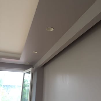 Polisan Gizemli Gri Lila Rengi Görünüyor