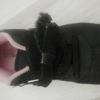 FLO Ayakkabı Torex Marka Spor Ayakkabının Cırt Cırtları Kısa Sürede Koptu