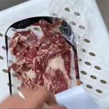Emin Paket Pastırma Kötü Kokuyor!