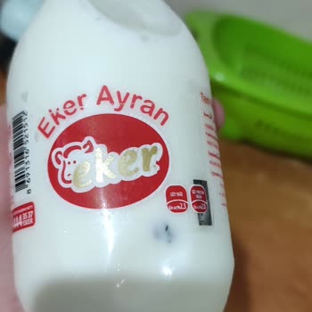 Eker Ayranın İçinde Siyah Cisim Çıktı