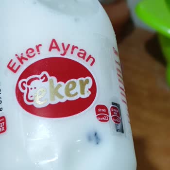 Eker Ayranın İçinde Siyah Cisim Çıktı