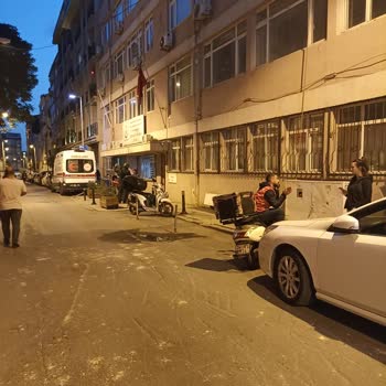 İBB - İstanbul Büyükşehir Belediyesi Sokaktaki Parkların İşgali, Dubaların Kaldırılması