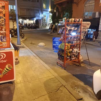 İBB - İstanbul Büyükşehir Belediyesi Sokaktaki Parkların İşgali, Dubaların Kaldırılması