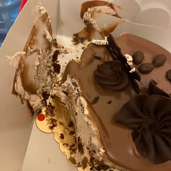 Mado Yaş Pasta Bozulmuş Geldi