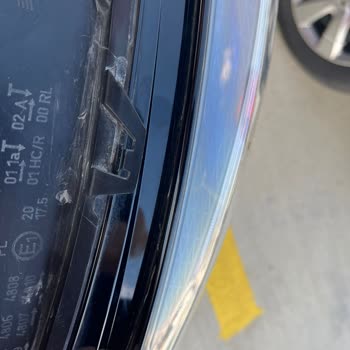 Renault Clio Farda Çatlak