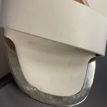 Derimod Kullanılmış, Parçalanmış Kirli Ayakkabı Gönderdiler!