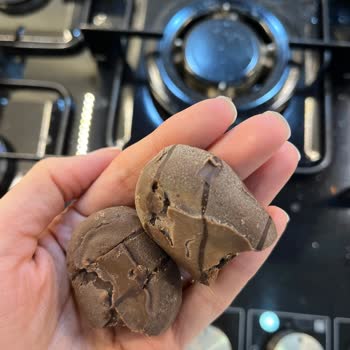 Eti Gıda Eti Browni İntense Çikolatası Bozuk