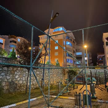 Tokat Belediyesi Voleybol Sahasının Aydınlatma Lambası