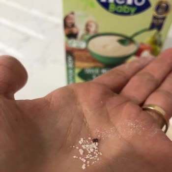 Hero Baby Mamada Böcek Çıktı