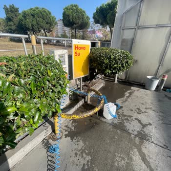 Su İsrafı Shell, Su Pompası Kopuk Aylardır Tamir Etmiyorlar