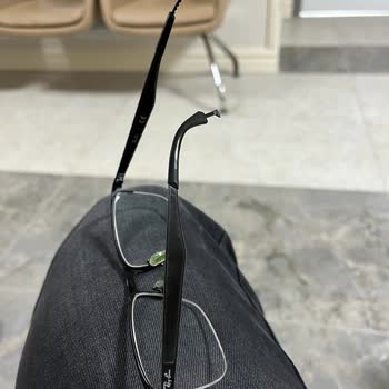 Atasun Optik Gözlüğü Parçaları Soyuluyor