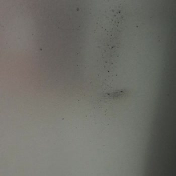 Arçelik Marka Buzdolabı Sağ Yan Tarafında Boya Akıntı