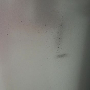 Arçelik Marka Buzdolabı Sağ Yan Tarafında Boya Akıntı