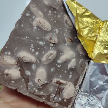 Eti Çikolata Küflü Gibi