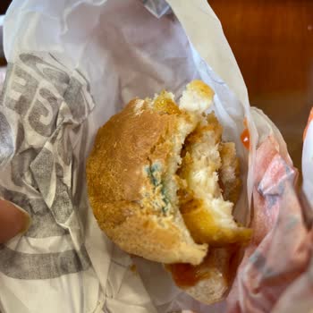 Burger King Bozuk Çıkan Yemek