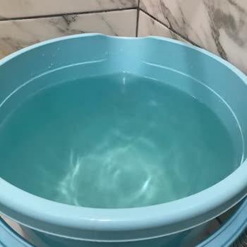 Ümraniye Belediyesi Su Kirliliği (Sarı Renkte Pis Kokan )