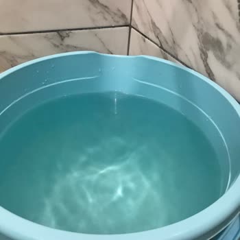Ümraniye Belediyesi Su Kirliliği (Sarı Renkte Pis Kokan )