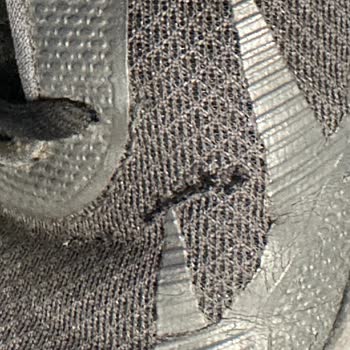 Kullanımın İlk 4 Ayında Ön İç Ve Üst Yanları Çatlayan Skechers