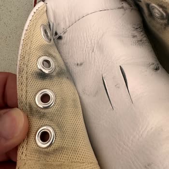 Converse Çok Kısa Zamanda Aşındı