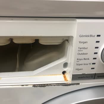 Siemens Çamaşır Makinesi Ön Sacında Boya Atması