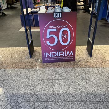 Loft Kırmızı Etiketli Üründe İndirim Oyunu
