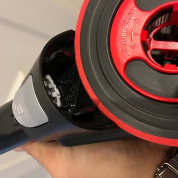 Bosch 7 Serisi Toz Haznesi Kilidi Durmadan Kırılıyor.