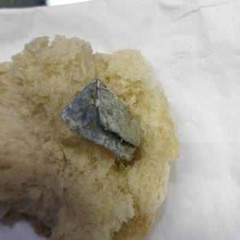 Cem Hipermarketleri Ekmekten Çıkan Yabancı Cisim