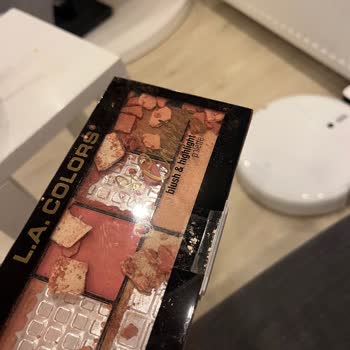 Yalova Vega AVM Watsons Mağazasında Almış Olduğum Blush Paramparça