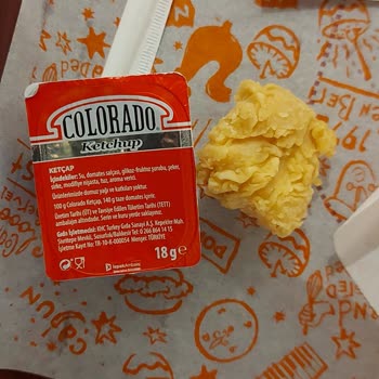 Popeyes Ürün Aldatmaca Ve Personel Küçük Ürün Seçip Veriyor.