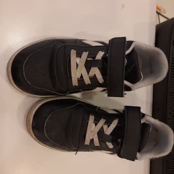 Hummel Ayakkabı Tabanı Ayrıldı