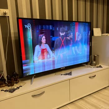 Onvo 4 Günlük 140 Ekran TV Dikey Çizgiler Cıktı Bu Nasıl İş