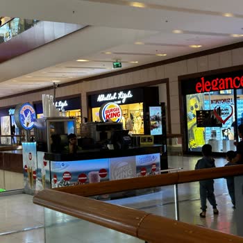 Burger King Alışveriş Merkezindeki Restoranın Müşteri Hizmetleri Sorunları