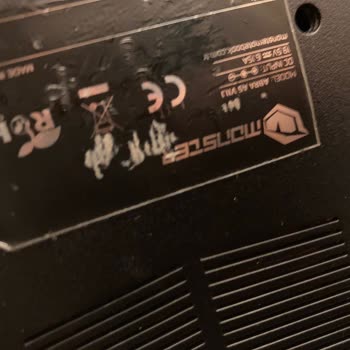 Dökülme Çürüme Monster Bilgisayar Kasasının Kırılganlığı