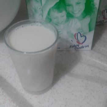 Danone Laktozsuz Sütün Rengi Bozuk Ve Son Kullanma Tarihine Rağmen İçilemez Durumda