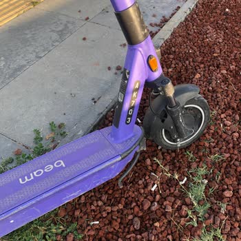 Yanlış Yere Park Edilmiş Beam Skooter