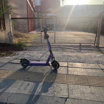 Yanlış Yere Park Edilmiş Beam Skooter