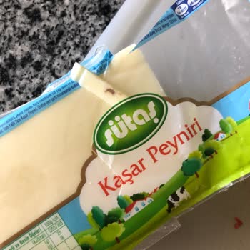 Sütaş Kasar Peynir İçinden Bir Şey Çıktı