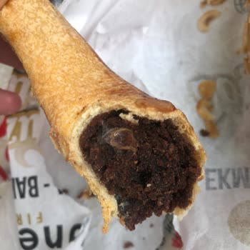 Güneli Pastanesi Küflü Ay Çöreği