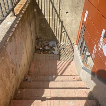 Yavuz Selim Ortaokulu (Karabağlar) Anaokulu Yol Sorunu