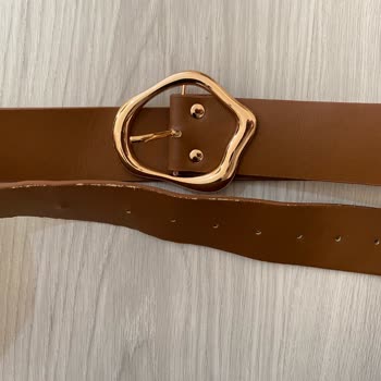 İkinci El Dükkanı "Zara"