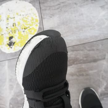 İnan Ayakkabı Kısa Sürede Yıpranan Ayakkabı