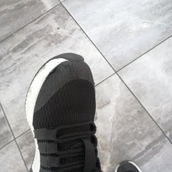 İnan Ayakkabı Kısa Sürede Yıpranan Ayakkabı