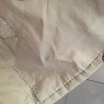 Altınyıldız'dan Aldığım Trençkotta Kir Ve Lekeler Var