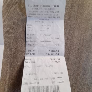 Pull and Bear Ürünün Üzerindeki Delik Nedeniyle Yaşadığım Sorunlar