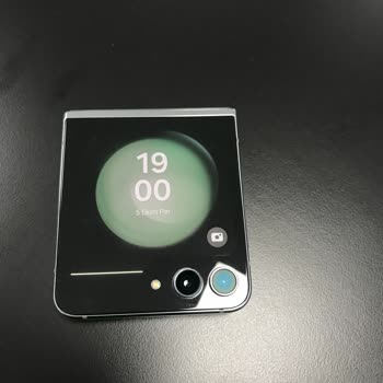 Samsung Z Flip 5 Ve Servis Kötülüğü